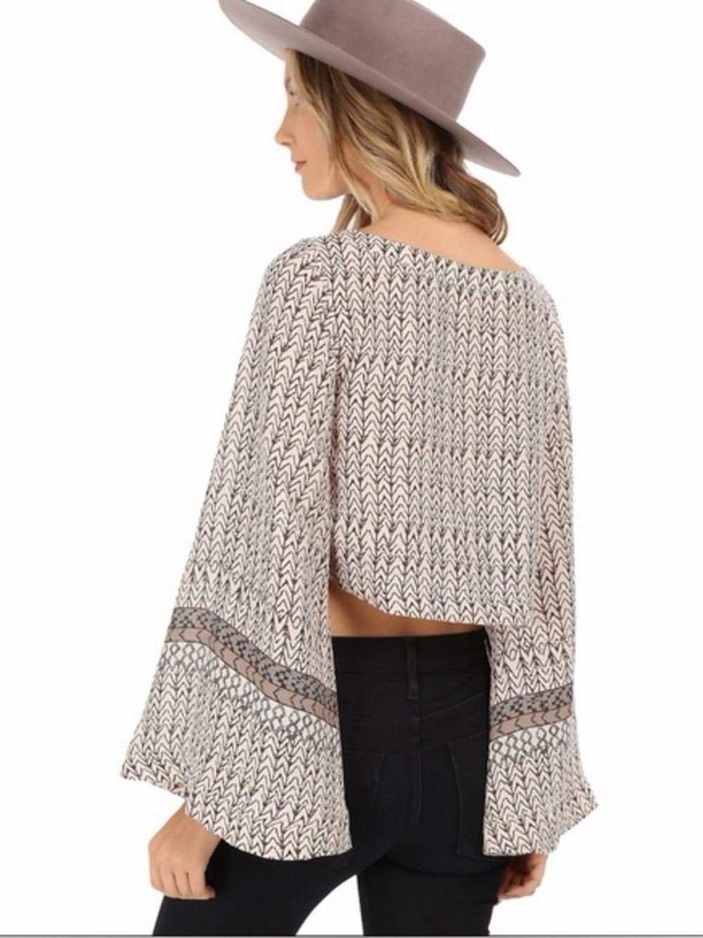 FREE PEOPLE STARS ALIGNED BELL SLEEVE CROP TOP - Picture 3 of 8